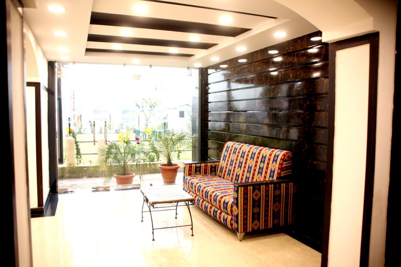 Hotel New Park At Dal Lake Σριναγκάρ Εξωτερικό φωτογραφία