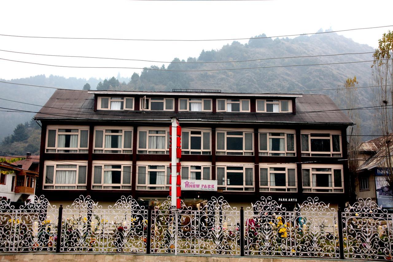 Hotel New Park At Dal Lake Σριναγκάρ Εξωτερικό φωτογραφία